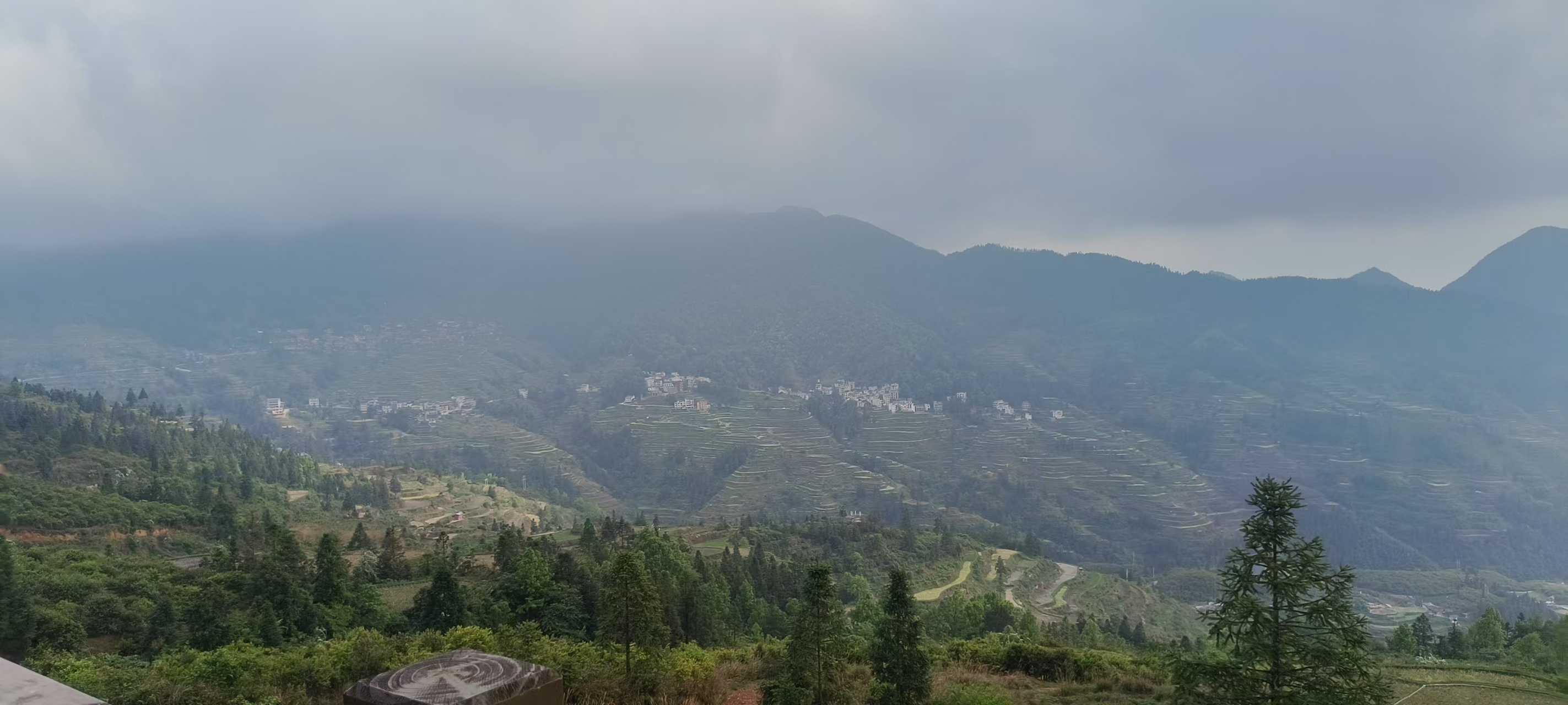 肇兴东寨路途的风景
